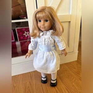 American girl pleasent girl Nellie